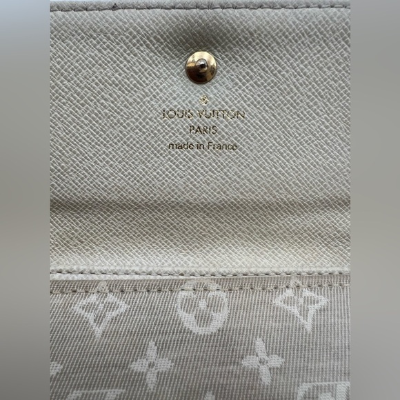 Louis Vuitton Mini Lin Elise Wallet - Picture 9 of 9